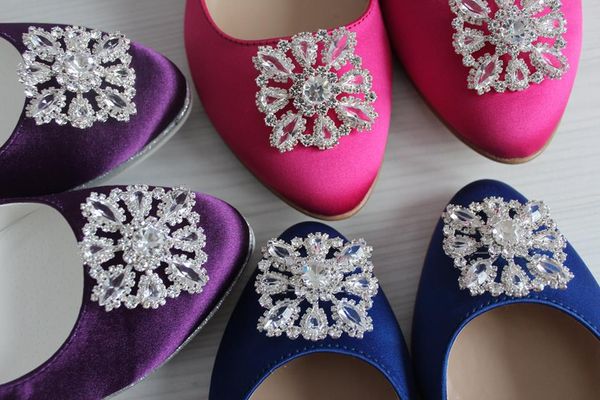 Jetzt den Traum-Brautschuh online selbst gestalten