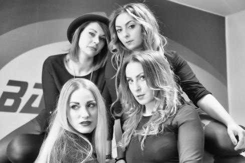 Großer retro-Friseursalon in Nürnberg eröffnet