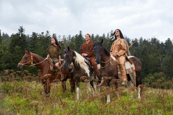 Winnetou, Old Shatterhand und Apanatschi wieder auf dem Pferderücken