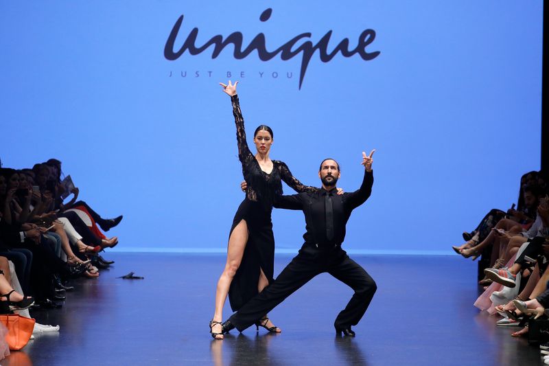 Unique Show - Platform Fashion July 2017