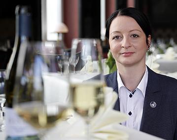 Kassandra Kuntzsch trifft den Weingeschmack der Gäste
