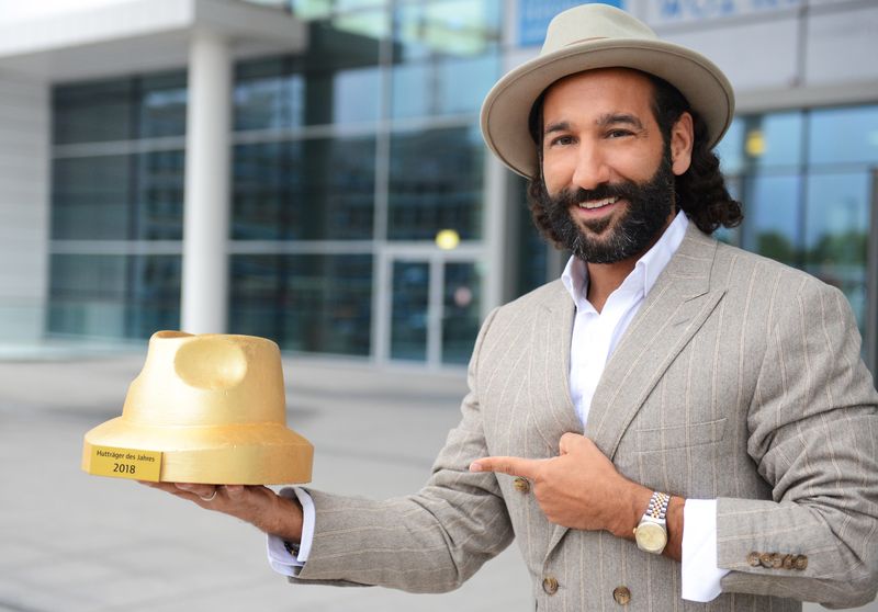 Massimo Sinató wurde für seine Hutleidenschaft durch den Deutschen Hutverband GDH e.V. zum "Huttr&auml;ger des Jahres 2018" gew&auml;hlt