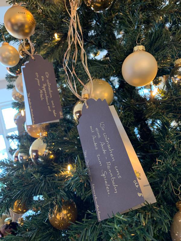 Wunschbaum für die Tabaluga Kinderstiftung