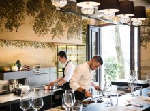 Dario Ossola und Dario Boschetti im neuen Dining-Salon des Aman Venice