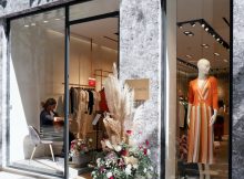 Der Strick-Spezialist eröffnet Stores in Düsseldorf und Frankfurt