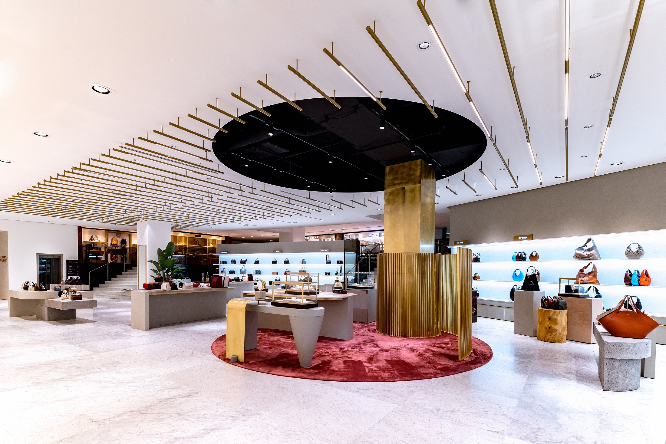 Relaunch der Premium-Accessoires-Welt bei Breuninger in Stuttgart