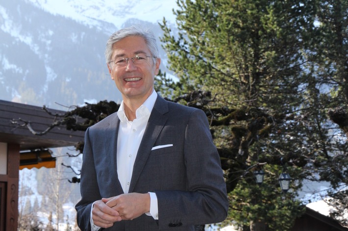 Hans-Rudolf Rütti wird mit Wirkung zum 1. November 2021 neuer General Manager des Steigenberger Grandhotel Belvédère in Davos / Bildquelle: Steigenberger Hotels AG