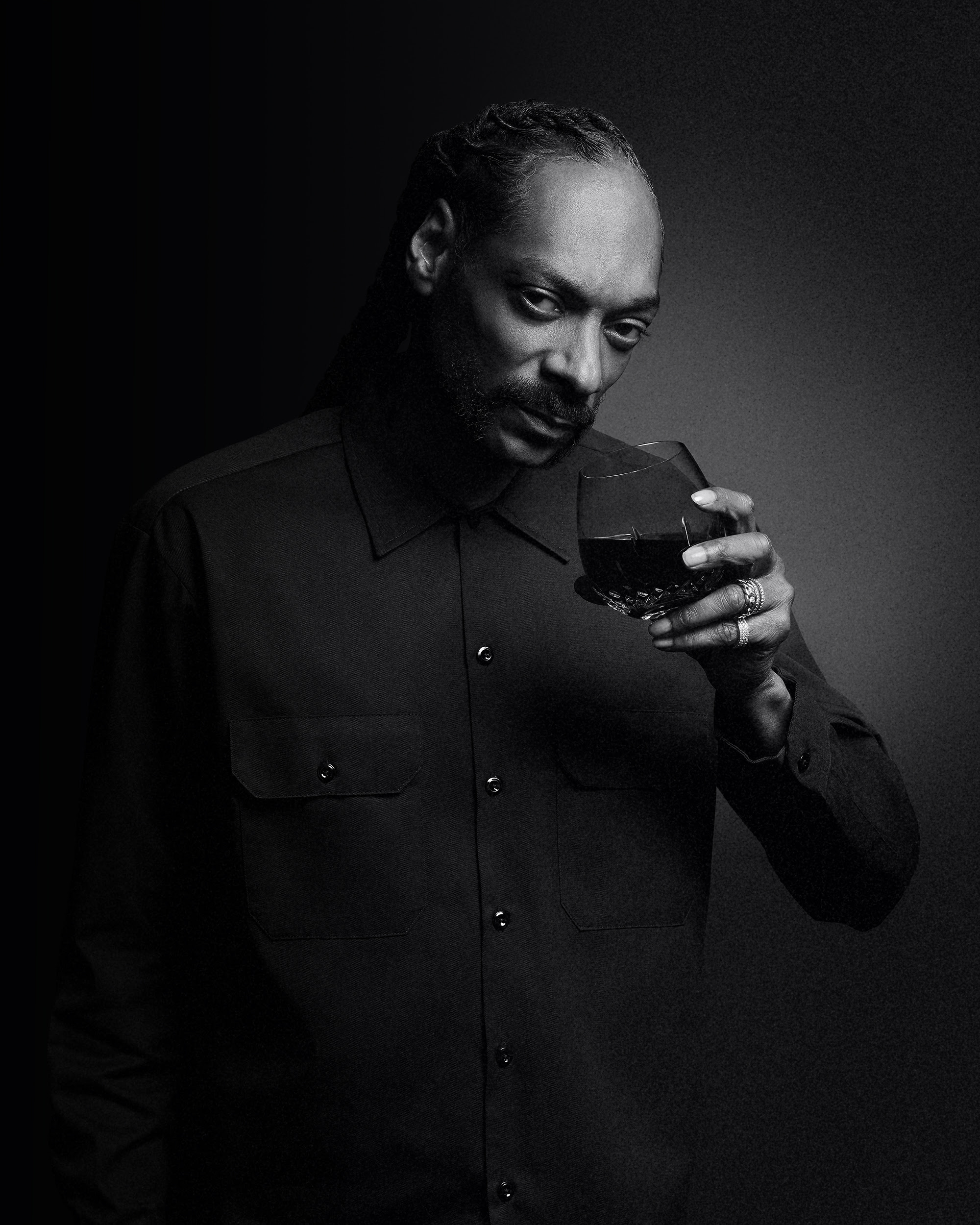 Snoop Dogg mit Wein