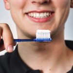 Schaden oder Nutzen: Was taugt Zahnpasta mit Hydroxylapatit?