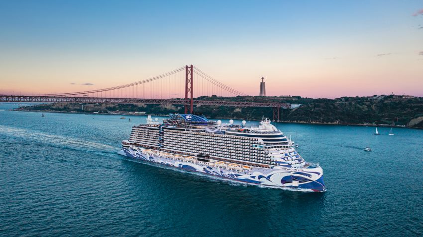 Norwegian Cruise Line Viva vor Lissabon
