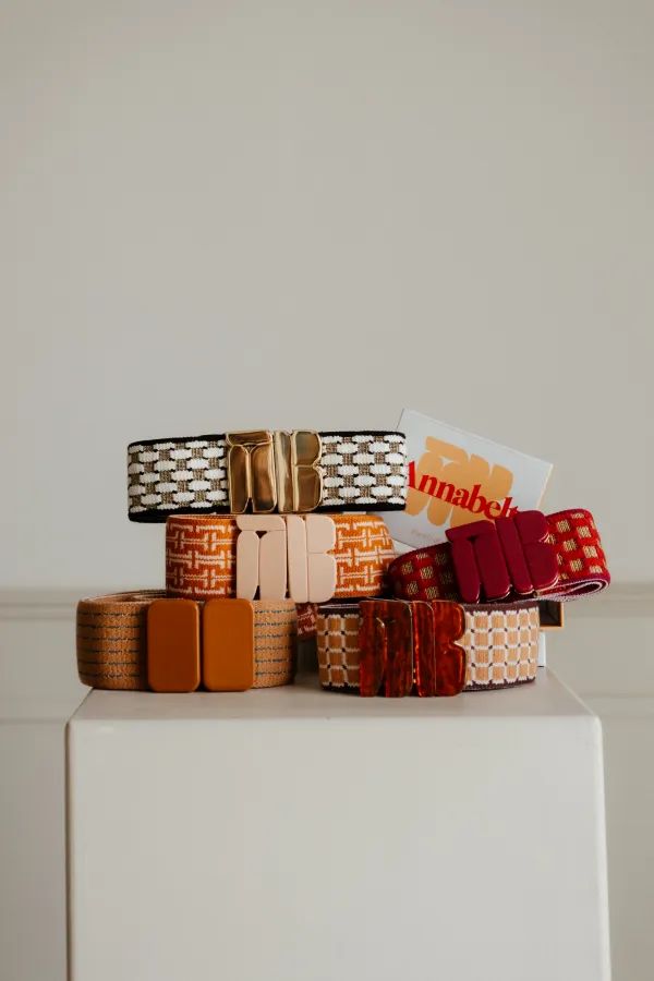 G&uuml;rtel der Herbst Kollektion aufgestapelt