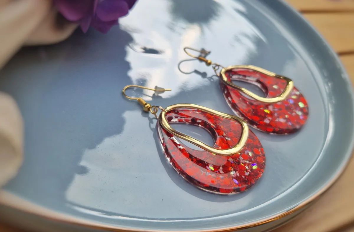 Einzigartige Ohrringe von Farbensinn Schmuck | modelvita.com Einzigartige Ohrringe von Farbensinn Schmuck