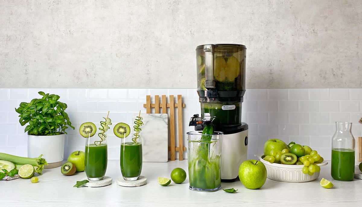 Kaltgepresster grüner Saft und der automatische Kaltpressen Entsafter AUTO10S