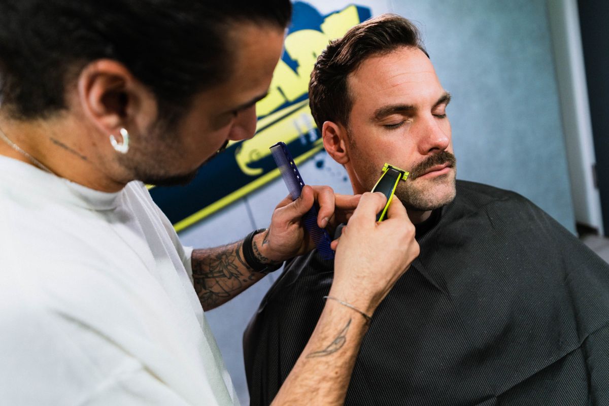 Philips OneBlade und Barbier Aquaro verraten die Barttrends 2026