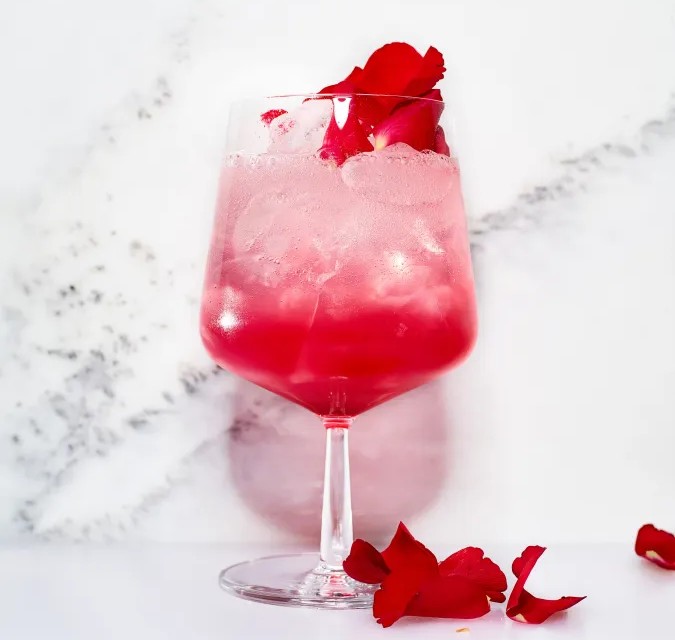Rosenkavalier Leckerer Cocktail für den Valentinstag