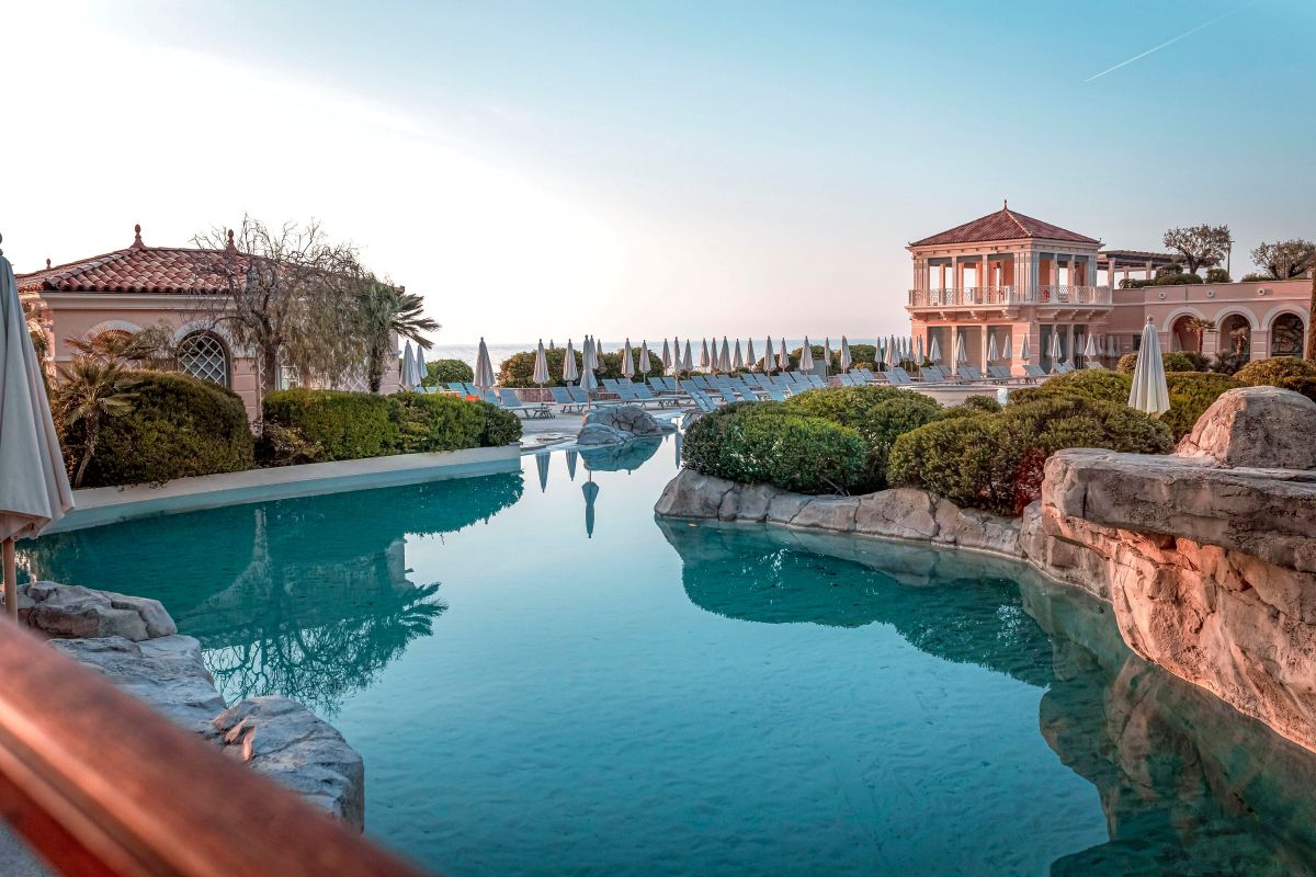 Blick auf die Monte-Carlo Soci&eacute;t&eacute; des Bains de Mer