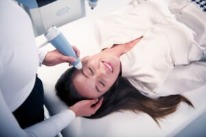 Radiofrequenz-Microneedling für Gesicht und Körper ermöglicht subdermale Remodellierung