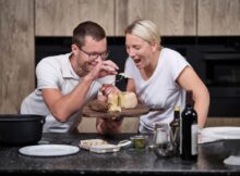 Tobias Stumpfl und Karin Stumpfl zeigen gesundes Essen