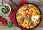 Tomaten-Reis-Shakshuka mit Paprika