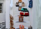 Schuhe auf einer Treppe