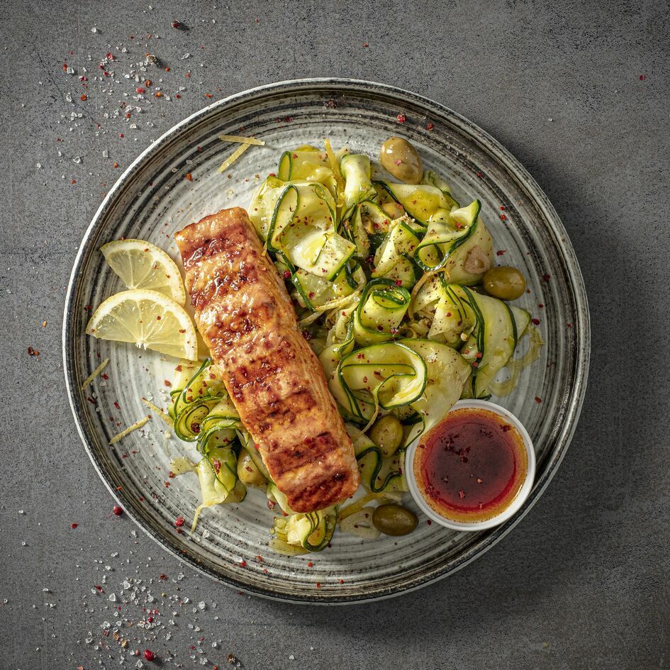 Tefal Paprika-Lachs und gebratene Zucchiniraspeln