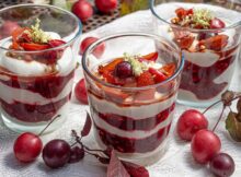 Vom „Scheißpfläumle“ zum Dessert: Kirschpflaumen-Quark-Schichtspeise