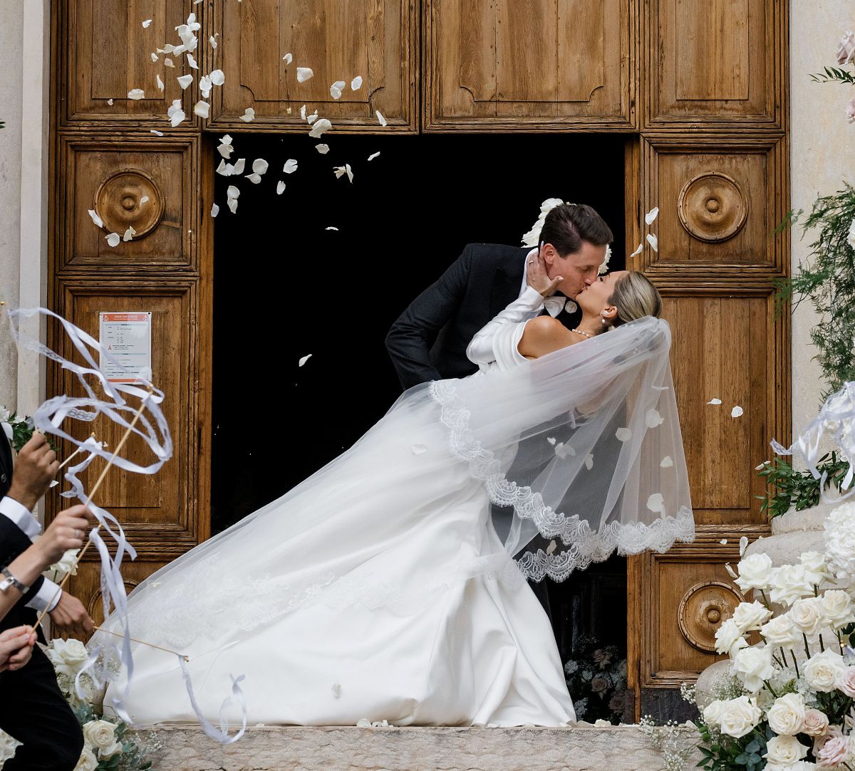 Vier Hochzeitskleider, drei Tage italienischer Glamour, zwei Partys mit Feuerwerk