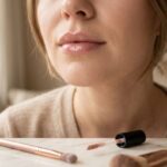 Volle Lippen schminken oder spritzen: Make-up-Tricks im Vergleich